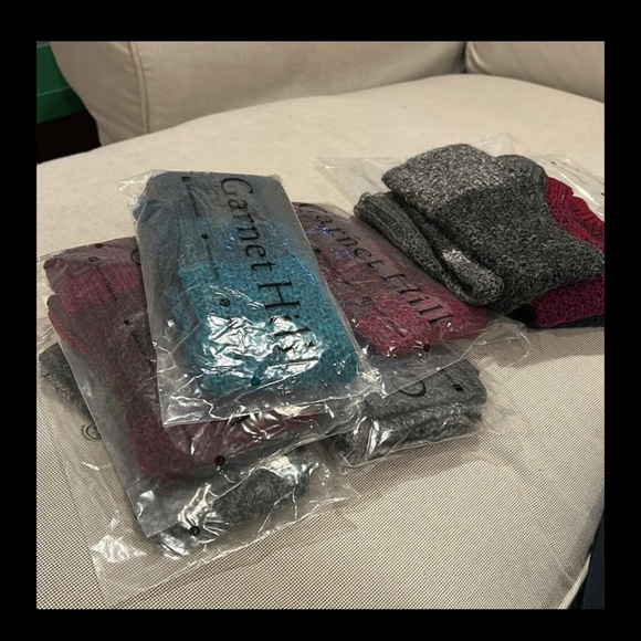 NWT Garnet Hill Gray Knit Fingerless Gloves OS - Picture 7 of 7